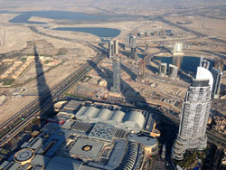 世界一高いビル「ブルジュ・カリファ」の展望台（４２０ｍ）から撮影